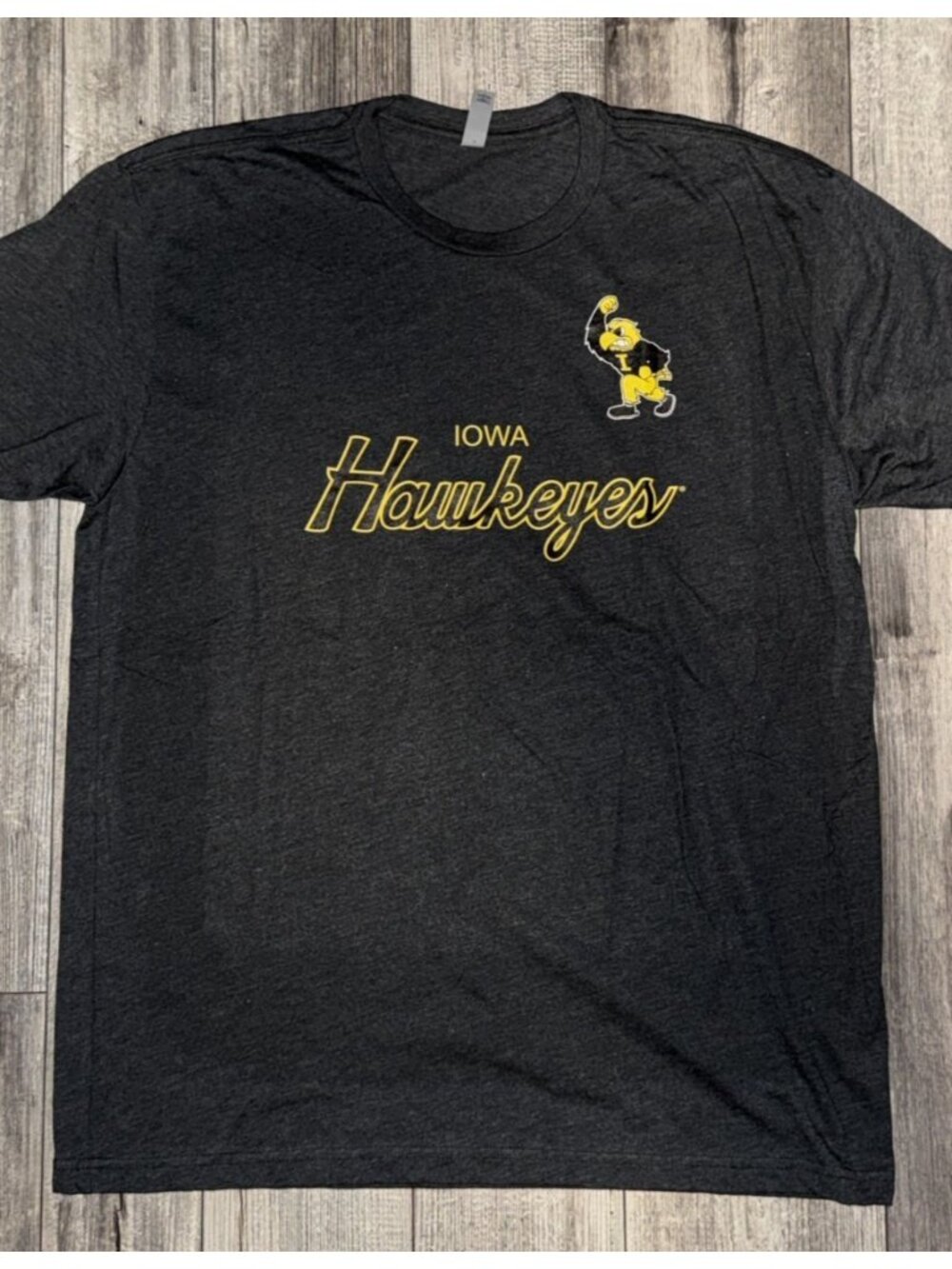 Iowa Hawkeyes Team Graphic Vintage Style Tee Mens XL